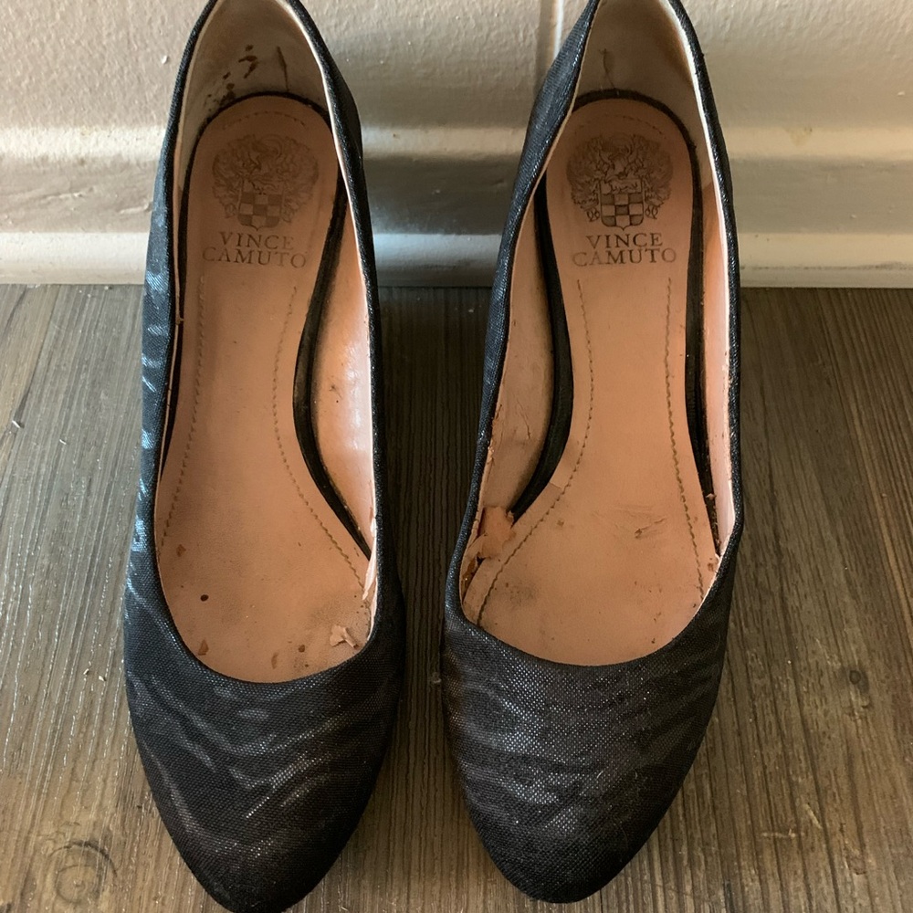 Vince Camuto Black Wedges